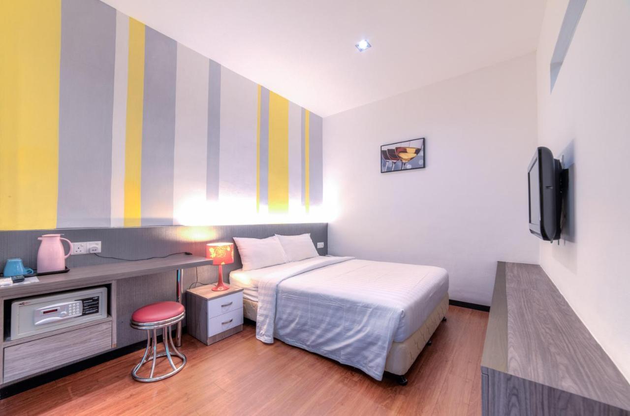 Yan Hotel George Town Bagian luar foto